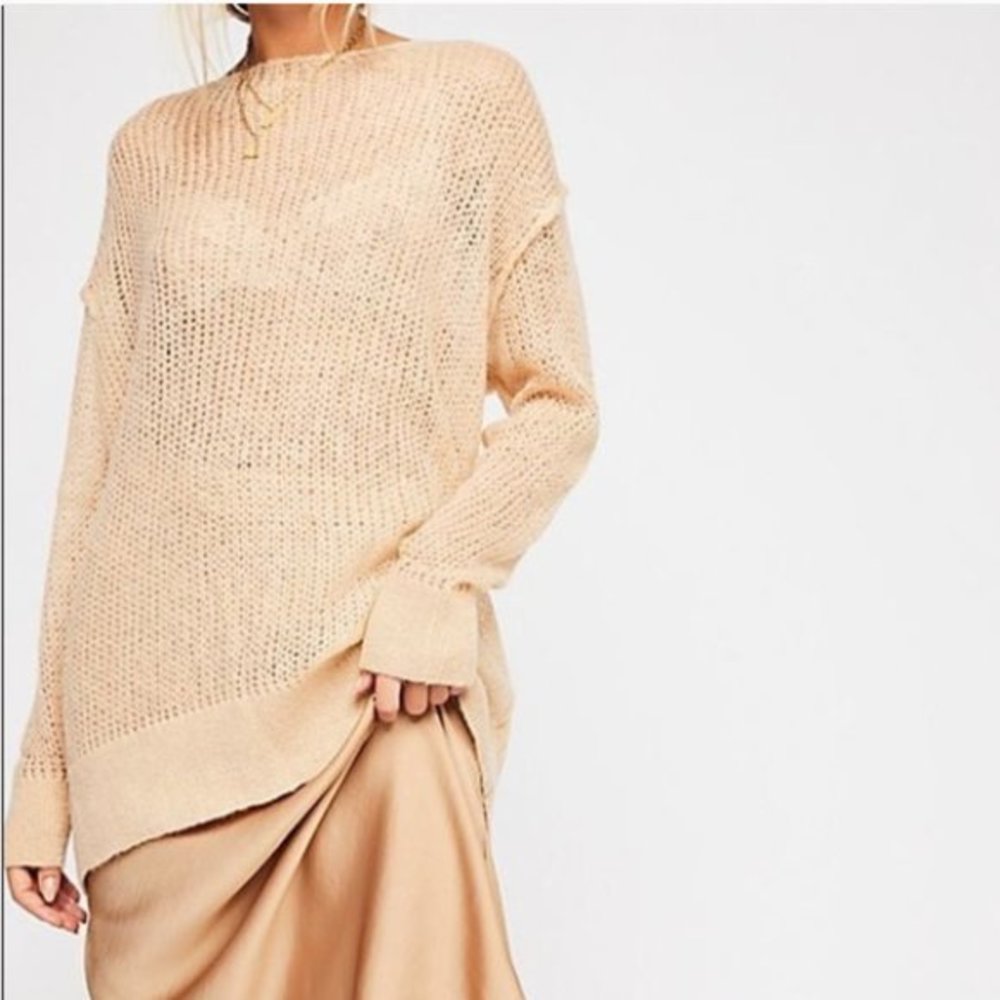 Free People Mohair Blend Transparent Crew Neck Sand Beige Cream Tunic Sweater XS - Picture 1 of 7
